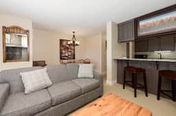 Meadow Ridge Court 18 Unit 4 - Image 5