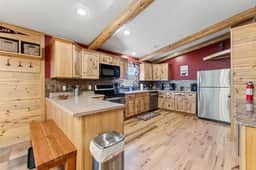 279 Shorewood Dr - Image 5