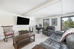 874 Kinnikinnick Rd - Image 5