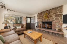 Hi Country Haus Unit 1515 - Image 2