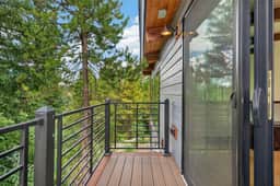 881 Ermine Lane - Image 4