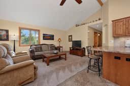 204 Mountain Avenue - Image 3