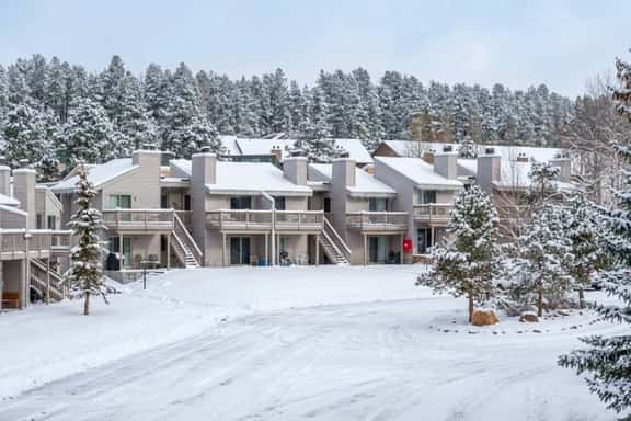 Meadow Ridge Court 12 Unit 4 - Image 1