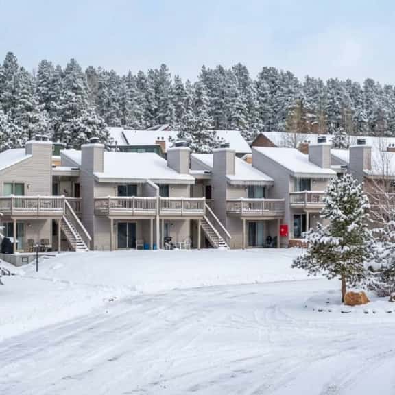 Meadow Ridge Court 12 Unit 4 - Image 1