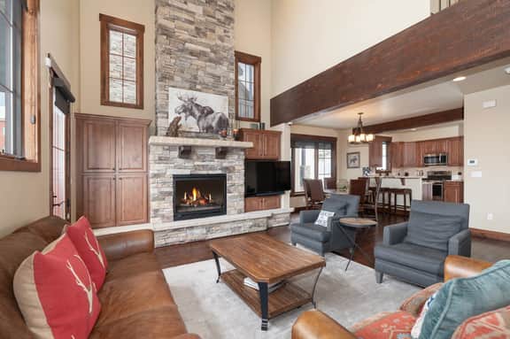 751 Mountain Terrace - Image 3
