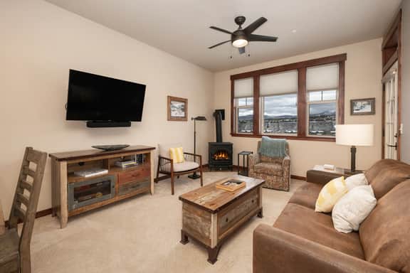 Cozens Pointe Building G Unit 202 - Image 4