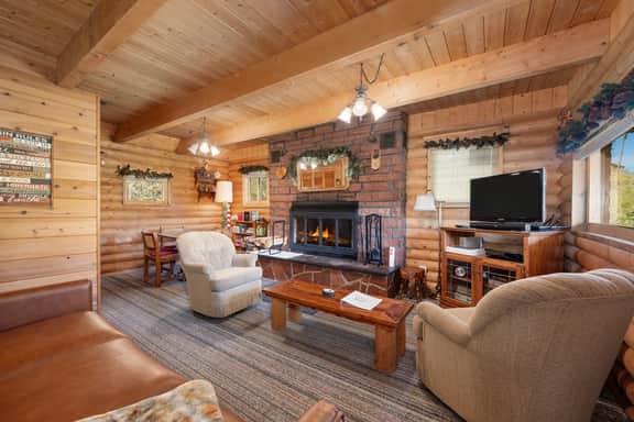 Cabin at Timber Run - Image 2