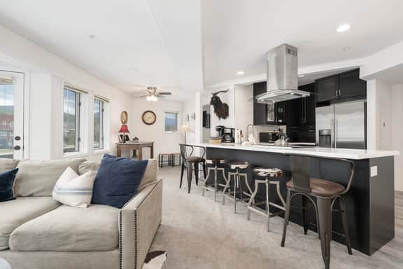 303 Pinetree - Image 5