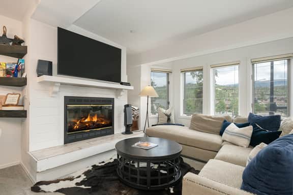 303 Pinetree - Image 2