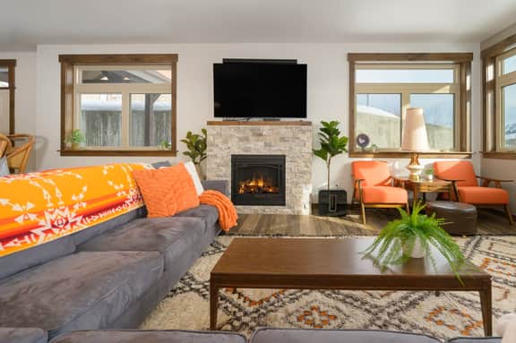 448 Cranmer Unit 103 - Image 3