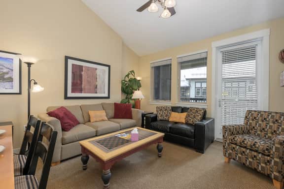 Founders Pointe 4649 - Image 2