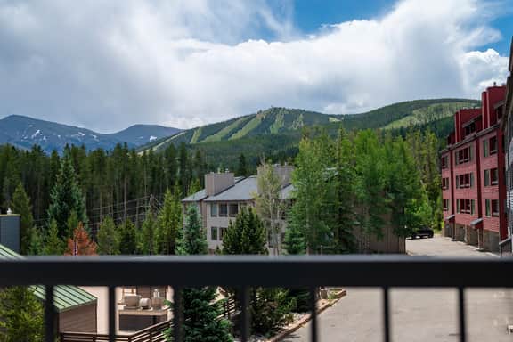 Crestview Place Unit 607 - Image 3