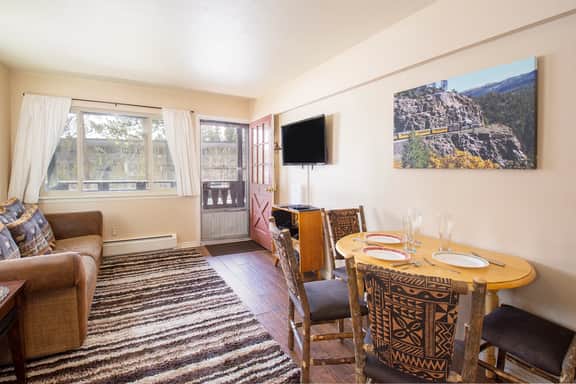 Hi Country Haus Unit 0406 - Image 4