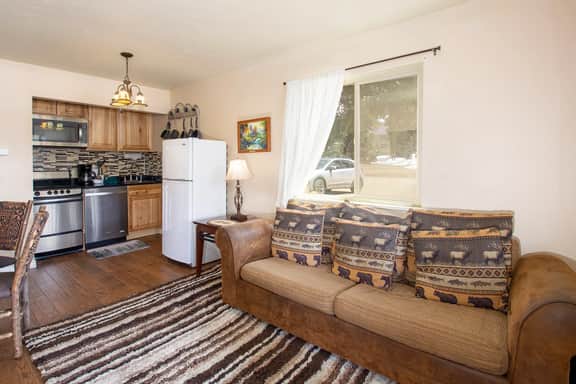 Hi Country Haus Unit 0406 - Image 2