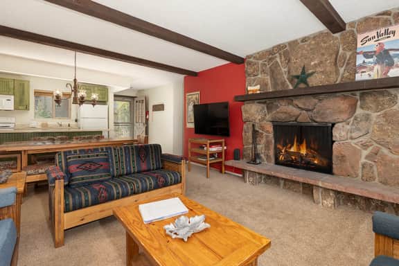 Hi Country Haus Unit 1908 - Image 3