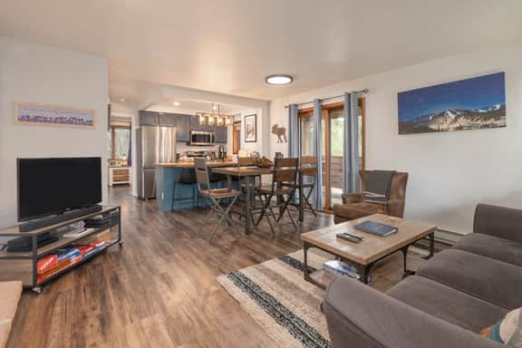 Hi Country Haus Unit 2506 - Image 3