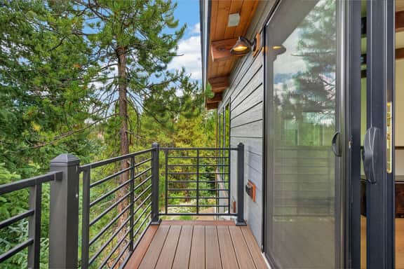 881 Ermine Lane - Image 4