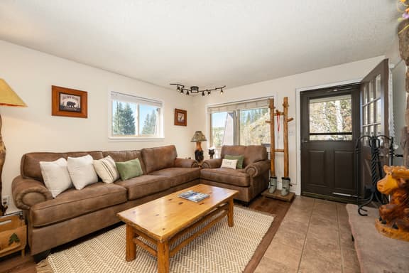 Hi Country Haus Unit 1515 - Image 1