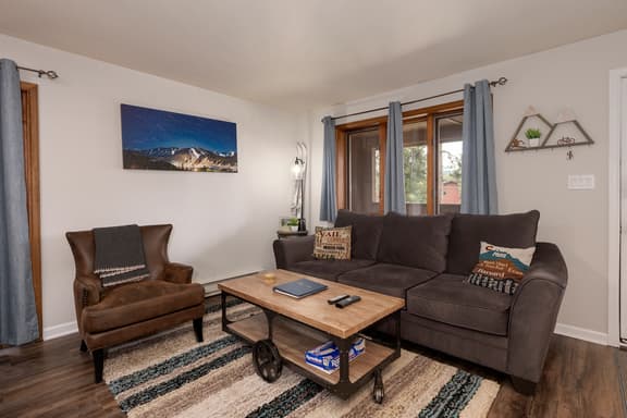 Hi Country Haus Unit 2506 - Image 1