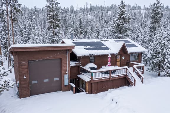279 Shorewood Dr - Image 1